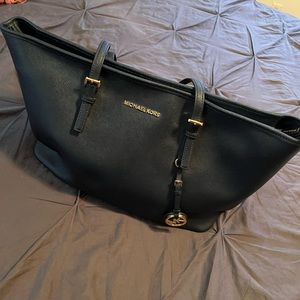 Michael Kors navy blue Large Tote Handbag- gently used but in great condition!